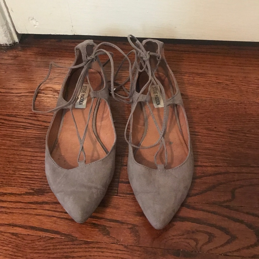 Steve Madden tie up flats